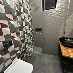 Zhironi Hotel Vlorë