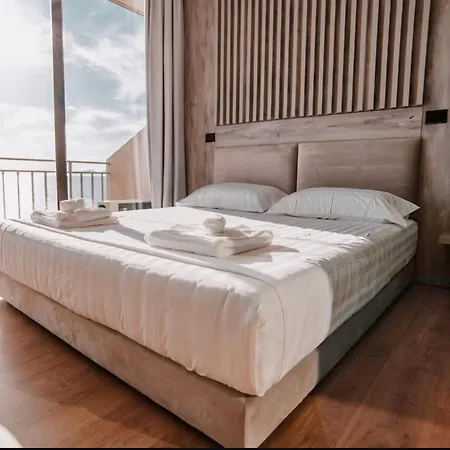 Hotell Zhironi