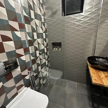 Zhironi Hotell Vlorë