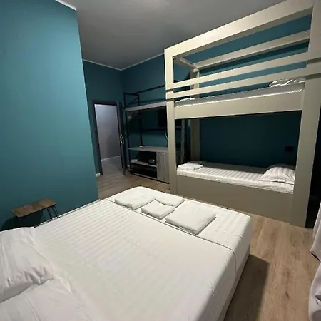 Hotell Zhironi 4*