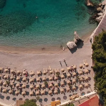Hotell Zhironi 4*