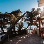 Zhironi Hotel 4*