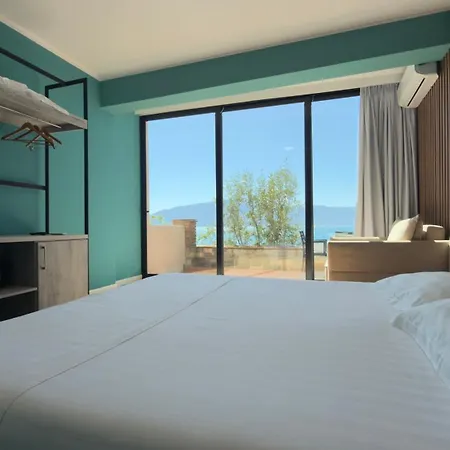 Zhironi Hotel 4*