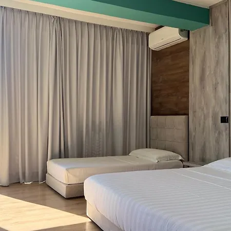 Hotel Zhironi