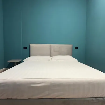 Hotel Zhironi 4*