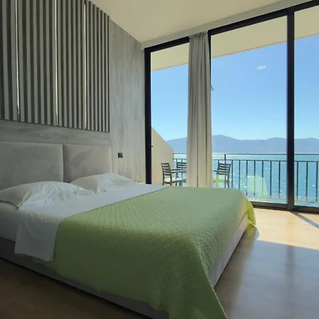Zhironi Hotel