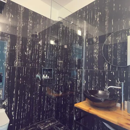 Hotel Zhironi 4*