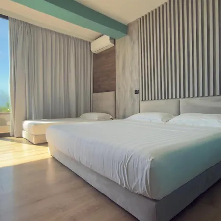 Hotel Zhironi