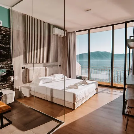 Hotel Zhironi