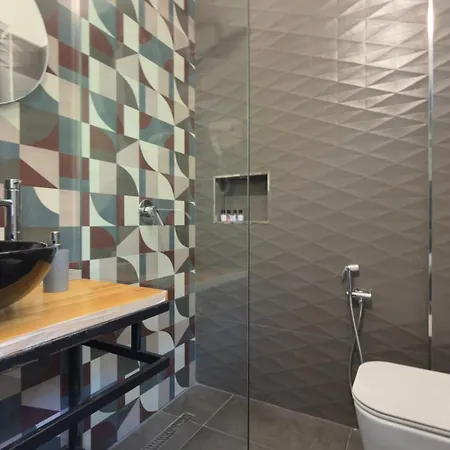 Hotel Zhironi 4*
