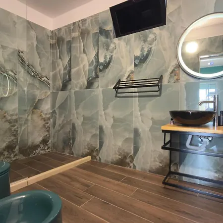 Zhironi Hotel